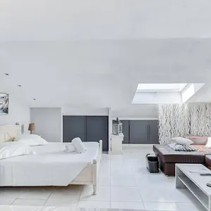 Duplex Avec Vue Sur Et Piscine Appartement Cannes